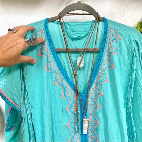 Vintage Tops - Stunning BOHO Vintage blouse with embroidery and fringe